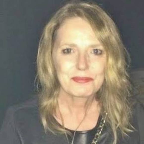 Meet your Posher, Carol - Picture 1 of 1